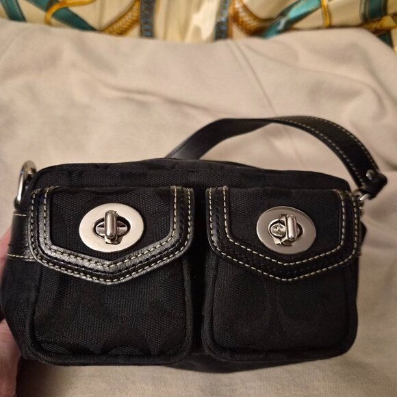 Coach mini hamptons turnlock bag OFFERS WELCOME! - Picture 1 of 5